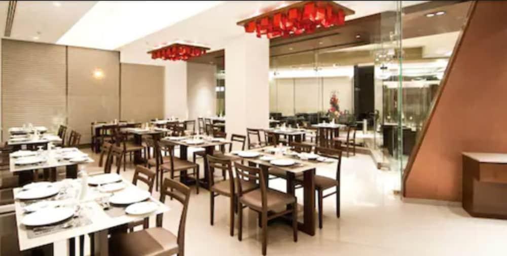Hotel Suba International Sahar Road Mumbai Bagian luar foto