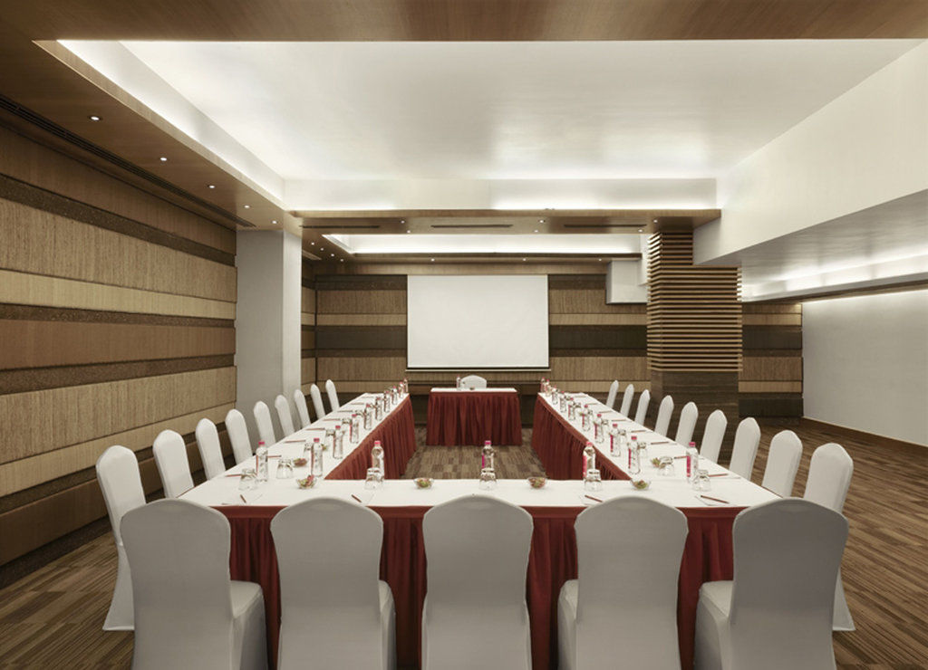 Hotel Suba International Sahar Road Mumbai Bagian luar foto